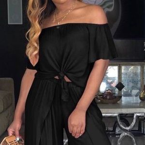 🔥✨ Two piece off the shoulder set